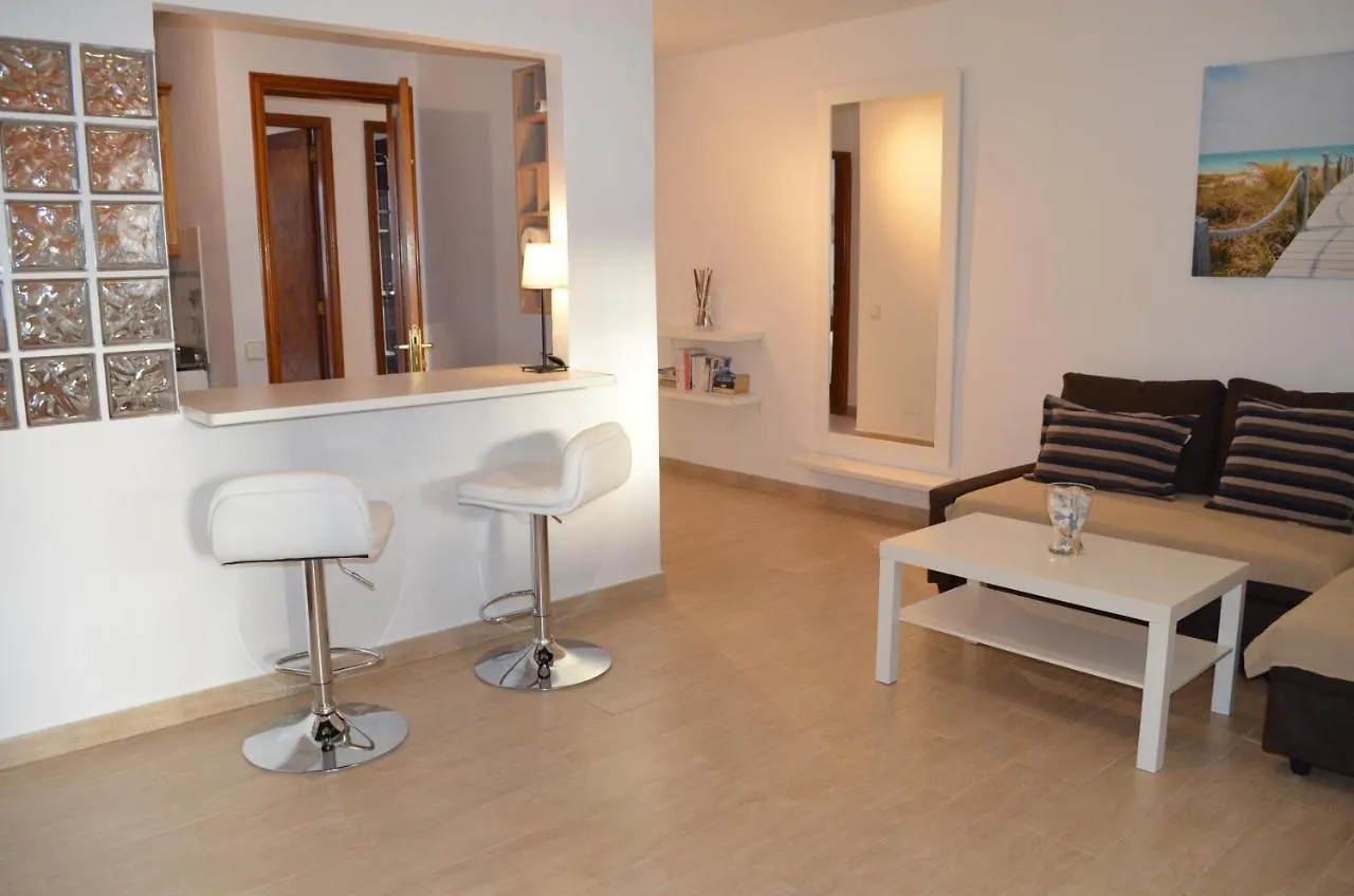 Blue Turtle Apartment, Next To The Beach Puerto del Carmen  Apartament